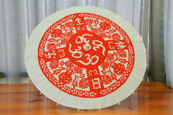 《献礼》黄莉芳(教师).jpg 《献礼》黄莉芳(教师).jpg